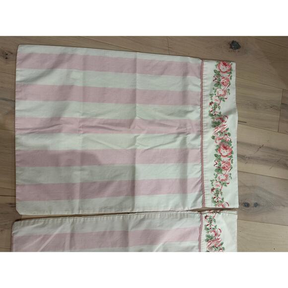 Vintage Laura Ashley Country Roses Standard Pillow Cases Pink White Floral - Picture 7 of 7
